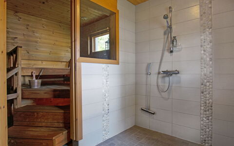 Villa Kuusiranta: Möbel, Interior Design, Flooring, Fussboden, Tabelle, Decke, Küche & Esszimmer Tisch, Beleuchtung, Stuhl, Zuhause