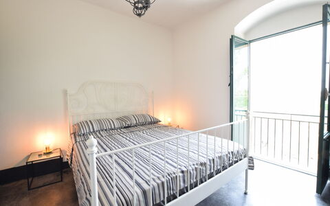 Villa Chiaramonte Gulfi: Möbel, Bett, Interior Design, Schlafzimmer, Fussboden, Flooring, Bedding, Bettdecke, Decke, Zimmer
