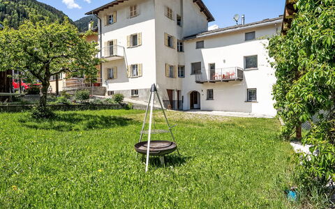 Casa Maranta: Gebäude, Fenster, Wohngebiet, Haus, Zuhause, Menschliche Siedlung, Hütte, Wohnung, Estate, Rasen