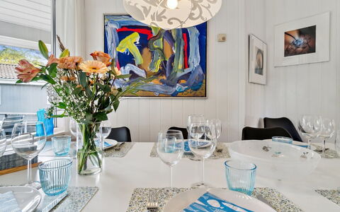 Liska - 60M from the Sea: Interior Design, Möbel, Esszimmer, Textil, Tabelle, Decke, Küche & Esszimmer Tisch, Stuhl, Zimmer, Beleuchtung