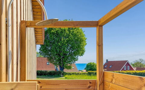 Nani - 500M from the Sea: Dach, Haus, Zuhause, Hütte, Tür, Abstellgleis, Estate, Rasen, Garten, Veranda