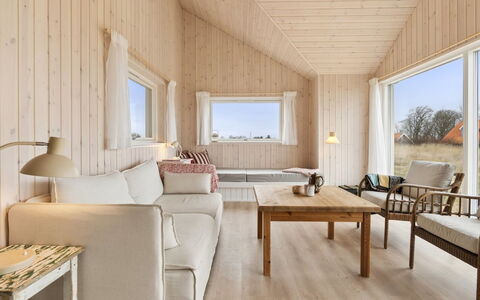 Nani - 500M from the Sea: Holz, Flooring, Fussboden, Zuhause, Holzboden, Hartholz, Planke, Hütte, Holzbeize, Wohnzimmer