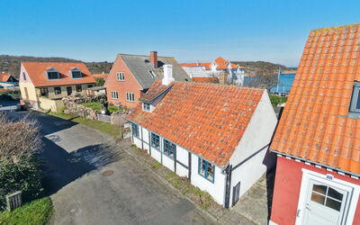 Ariela - 150M from the Sea