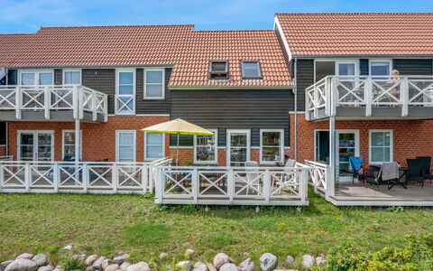 Thorfin - 10M from the Sea: Dach, Haus, Wohngebiet, Zuhause, Estate, Hütte, Design