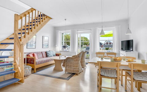 Thorfin - 10M from the Sea: Dach, Haus, Wohngebiet, Zuhause, Estate, Hütte, Design