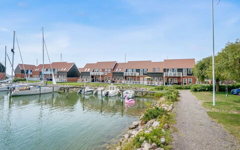 Thorfin - 10M from the Sea: Dach, Haus, Wohngebiet, Zuhause, Estate, Hütte, Design