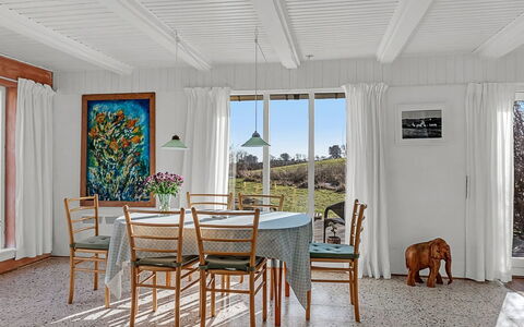 Verene - 725M from the Sea: Möbel, Interior Design, Flooring, Holz, Decke, Fussboden, Tabelle, Esszimmer, Stuhl, Küche & Esszimmer Tisch
