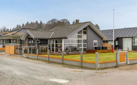Ioar - 10M from the Sea: Schwimmbad, Bauernhaus, Estate, Villa, Resort, Hazienda, Eco Hotel, Hinterhof