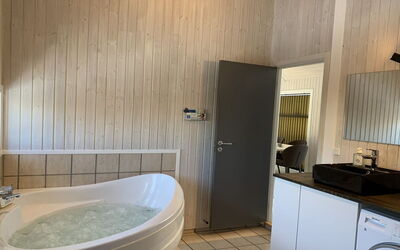 Hedvig - 500M from the Sea