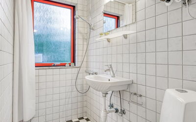 Erhardt - 2Km from the Sea