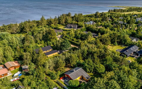 Ditta - 150M to the Fjord: Möbel, Gartenmöbel, Geschirr, Tabelle, Drinkware, Stuhl, Tisch Im Freien, Essen, Flasche