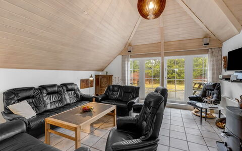 Eweline - 700M from the Sea: Interior Design, Holz, Möbel, Decke, Couch, Flooring, Wohnzimmer, Fussboden, Zuhause, Zimmer