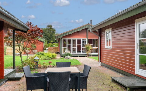 Ater - 220M from the Sea: Möbel, Gartenmöbel, Geschirr, Tabelle, Drinkware, Stuhl, Tisch Im Freien, Essen, Flasche