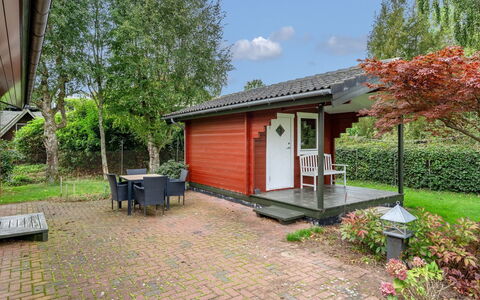 Ater - 220M from the Sea: Möbel, Gartenmöbel, Geschirr, Tabelle, Drinkware, Stuhl, Tisch Im Freien, Essen, Flasche
