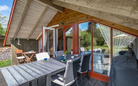 Topias - 350M from the Sea: Möbel, Interior Design, Flooring, Fussboden, Decke, Zimmer, Stuhl, Tabelle, Wohnung, Küche & Esszimmer Tisch