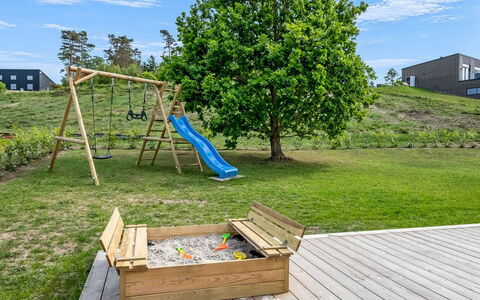 Gustaf - 800M from the Sea: Garten, Freizeit, Planke, Hartholz, Holzbeize, Hinterhof, Landscaping, Rasen, Spielmittel, Garten