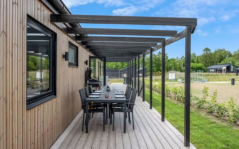 Gustaf - 800M from the Sea: Holz, Deck, Fahrrad, Hartholz, Planke, Veranda, Schatten, Promenade, Outdoor Struktur