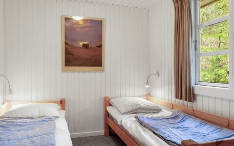 Lilija - 7.9Km to the Fjord: Bett, Schlafzimmer, Wand, Interior Design, Bedding, Bettdecke, Fussboden, Holz, Flooring, Möbel