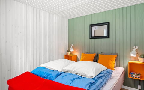 Nanne - from the Sea: Schlafzimmer, Interior Design, Bett, Bettdecke, Bedding, Holz, Decke, Möbel, Fussboden, Flooring