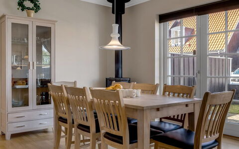 Verner - 990M from the Sea: Möbel, Flooring, Interior Design, Holz, Fussboden, Stuhl, Tabelle, Küche & Esszimmer Tisch, Esszimmer, Holzboden