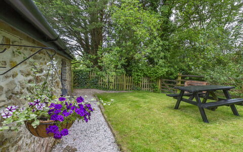 Stables Cottage: Weiss, Schriftart, Nummer