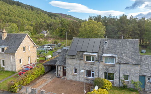 Glen Affric Cottage: Baum, Haus, Zuhause, Strauch, Hütte, Estate, Wald, Lärche, Wald