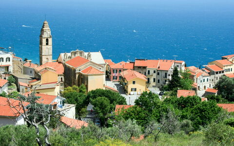 La Casetta del Pescatore: Wohngebiet, Sommer, Nachbarschaft, Horizont, Haus, Küste, Landschaft, Meer, Küsten Und Ozeanische Forms, Dach