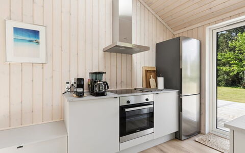 Ingalil - 825M from the Sea: Flooring, Holz, Fussboden, Interior Design, Holzboden, Küchengerät, Möbel, Küche, Decke, Major Appliance