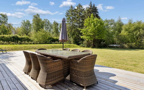 Ingalil - 825M from the Sea: Möbel, Holz, Gartenmöbel, Stuhl, Grundstueck, Tisch Im Freien, Hartholz, Garten, Schatten, Deck