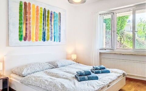 Apt.woka: Bett, Interior Design, Möbel, Schlafzimmer, Flooring, Textil, Fussboden, Bedding, Linens, Zimmer