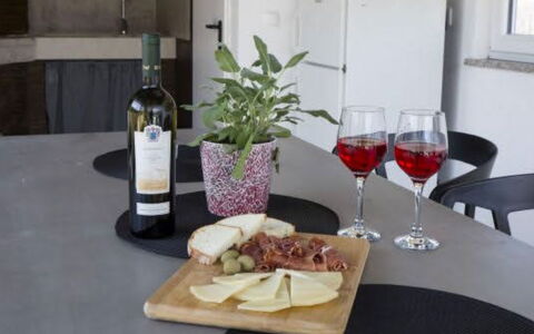 Šimuni: Wohnung, Balkon, Eigentumswohnung, Zaun, Gartenmöbel