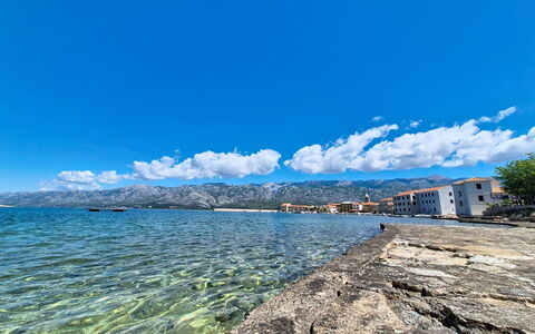 Castel Venier: Blau, Wasser, Gewässer, Horizont, Küsten Und Ozeanische Forms, Sommer, Küste, Meer, Gebirge, See