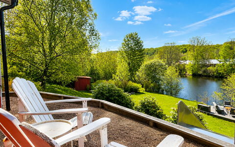 Knäredsdrömmen: Wohnung, Balkon, Eigentumswohnung, Zaun, Gartenmöbel