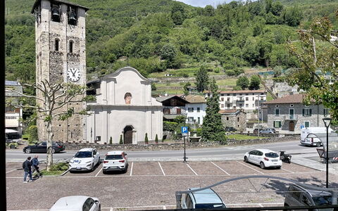 Legnone: Möbel, Strauch, Garten, Gartenmöbel, Schatten, Tisch Im Freien, Stuhl, Terrasse, Hinterhof, Garten
