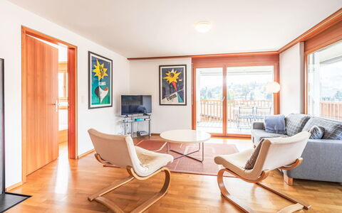 Flims 800: Interior Design, Flooring, Möbel, Fussboden, Holz, Decke, Zimmer, Wohnzimmer, Holzboden, Wohnung