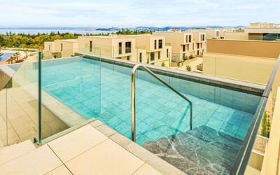 Unterkunft:&nbsp;Petram Deluxe Villa with Rooftop Pool 121.4