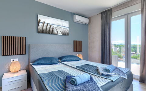 Serenissima: Wohnung, Balkon, Küste, Hotel, Resort, Strandresort, Ferienort, Bucht, Penthouse
