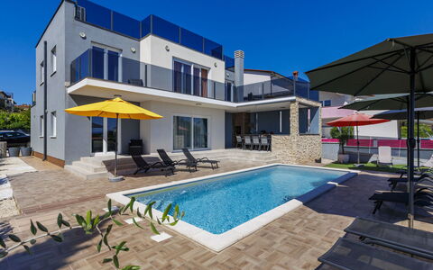 Serenissima: Wohnung, Balkon, Küste, Hotel, Resort, Strandresort, Ferienort, Bucht, Penthouse