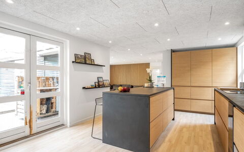 Keijo - from the Sea: Flooring, Fussboden, Holz, Interior Design, Decke, Holzboden, Möbel, Küche, Countertop, Laminatboden