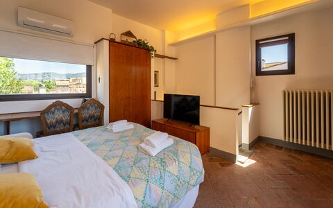 Casa dello Scrittore: Schlafzimmer, Interior Design, Bett, Bettdecke, Fussboden, Bedding, Decke, Zimmer, Wohnung, Flooring