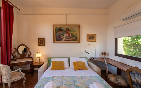 Casa dello Scrittore: Möbel, Wand, Schlafzimmer, Bett, Interior Design, Holz, Fussboden, Flooring, Bettdecke, Bedding
