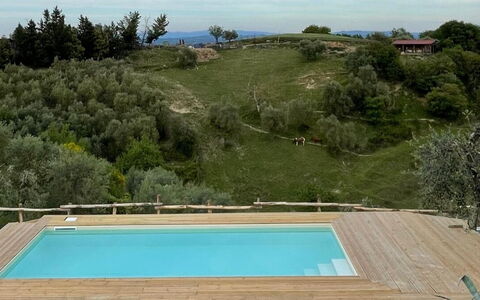 Villa i Fiori: Schwimmbad, Verbundwerkstoff, Resort, Eco Hotel, Gartenmöbel, Freizeit, Schatten, Deck, Hartholz, Holzbeize