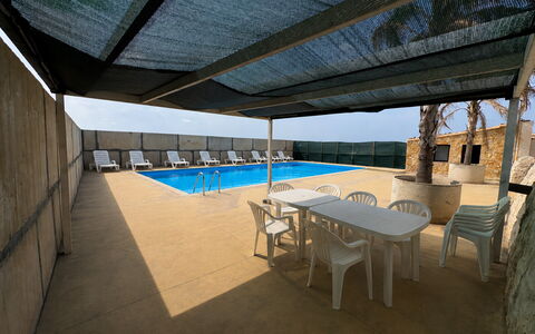 L'Oasi di Salvo: Schwimmbad, Schatten, Gartenmöbel, Hotel