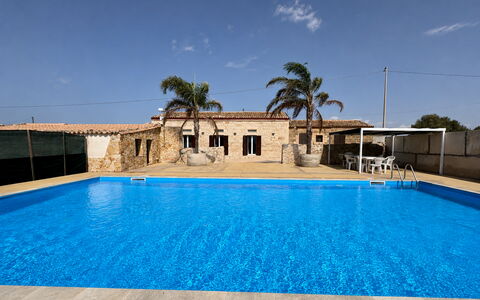 L'Oasi di Salvo: Schwimmbad, Resort, Erholung, Freizeit, Freizeitzentrum, Hotel, Ferienort, Villa, Urlaub