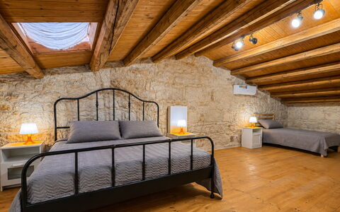 L'Oasi di Salvo: Möbel, Interior Design, Wand, Schlafzimmer, Bett, Flooring, Decke, Fussboden, Zimmer, Beleuchtung