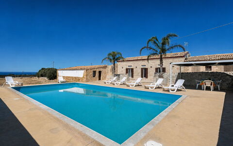 L'Oasi di Salvo: Blau, Schwimmbad, Resort, Hotel, Ferienort, Villa, Strandresort, Tropen