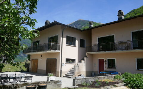 Casa Malva: Haus, Zuhause, Gebirge, Balkon, Veranda, Schatten, Estate, Villa, Bergdorf, Auffahrt