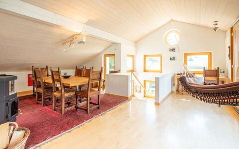 Casa Alva: Möbel, Gartenmöbel, Tabelle, Interior Design, Stuhl, Tisch Im Freien, Küche & Esszimmer Tisch, Schatten, Blumentopf, Zimmerpflanze