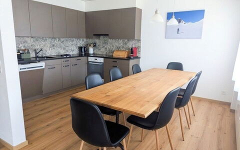 Laax 76: Möbel, Interior Design, Flooring, Fussboden, Holzboden, Stuhl, Tabelle, Holz, Küche & Esszimmer Tisch, Esszimmer