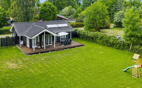 Stavros - 325M from the Sea: Gras, Haus, Zuhause, Wohngebiet, Dach, Hütte, Garten, Rasen, Estate, Bauernhaus